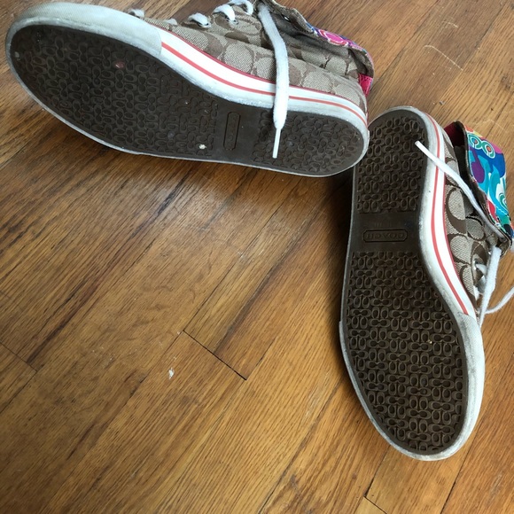 Sneaker - Picture 3 of 3